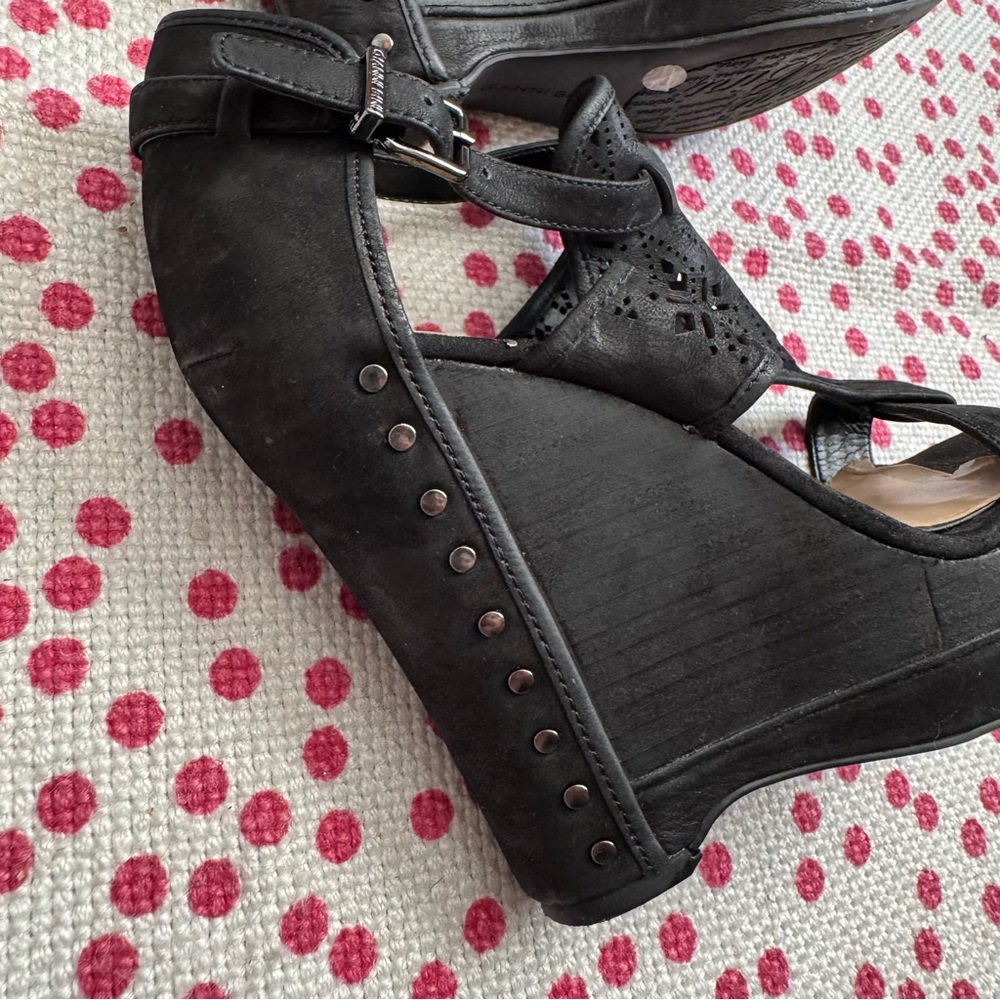 Gianni Bini Rissa Wedge Heels - Picture 12 of 17